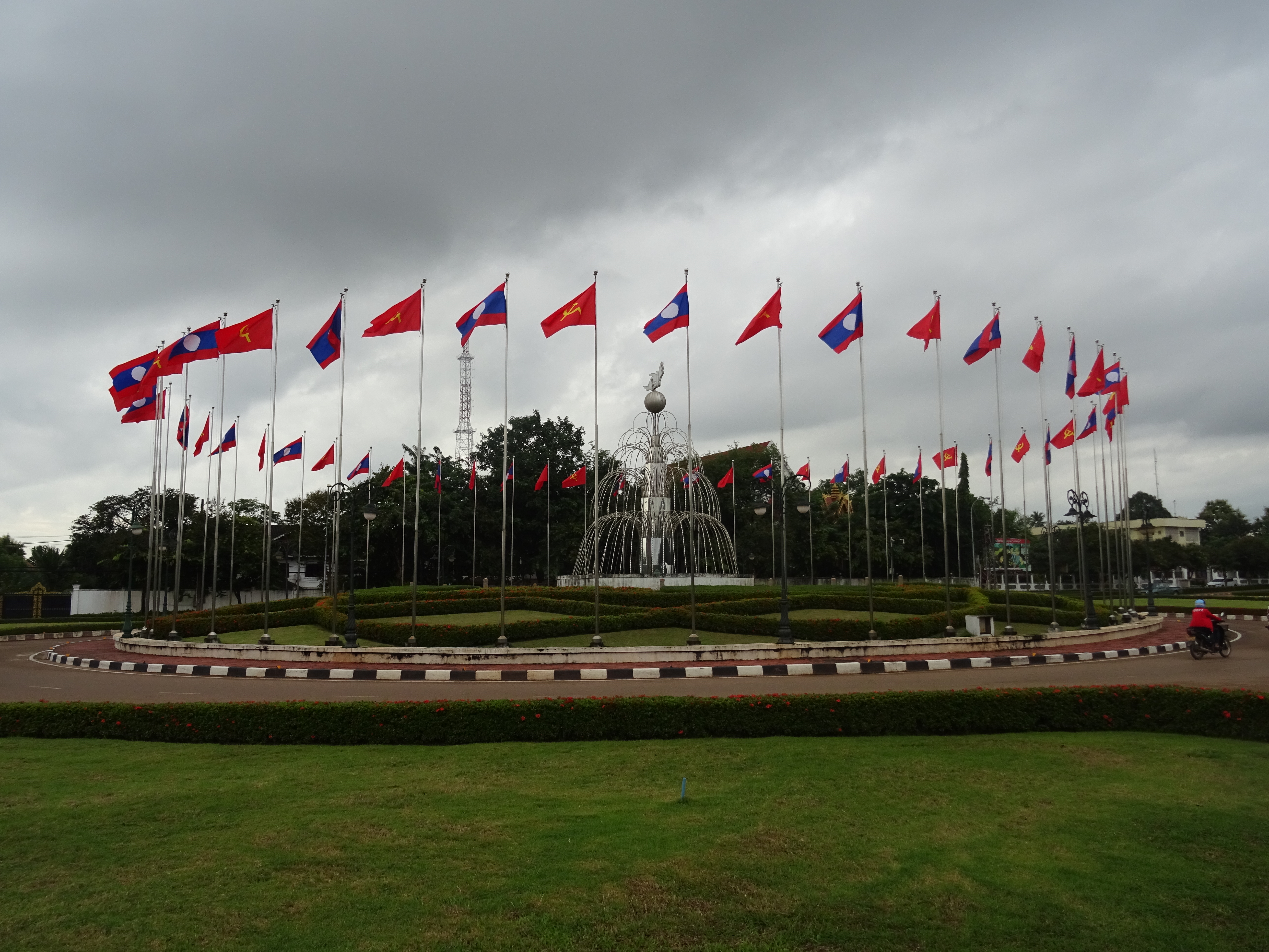 How to Sell Your Car Fast in Laos: Pricing, Photos, and Listing Tips
