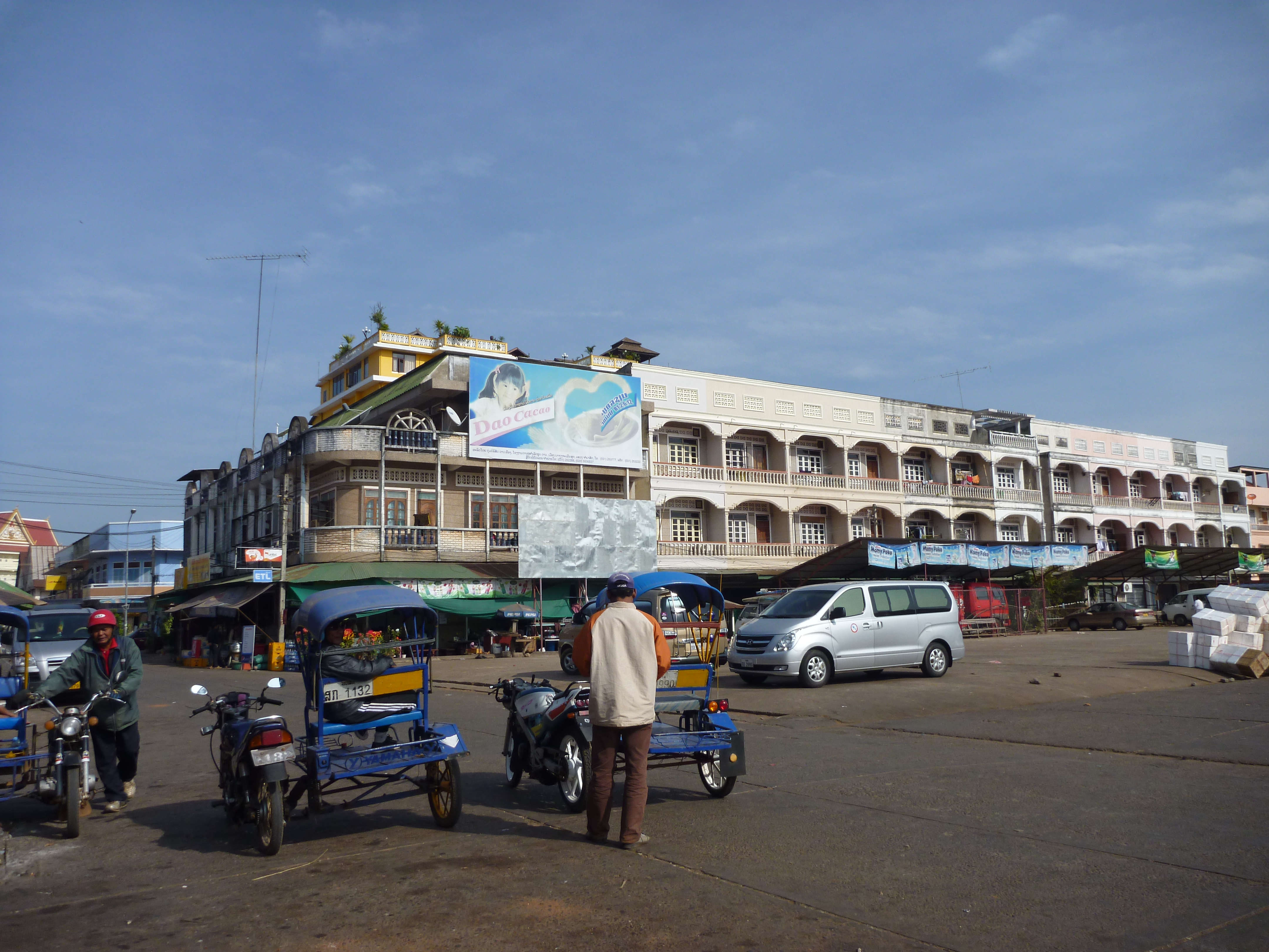 Buying a Phone or Laptop in Laos: New, Used, or Imported?